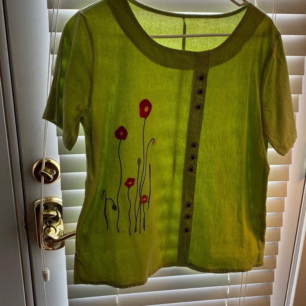 Shirt cotton medium w embroidered flowers. GUC